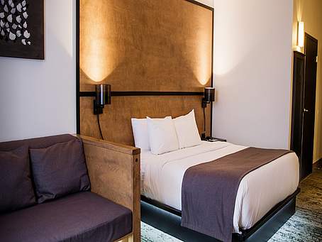 Ax Hôtel Mont-Tremblant - La Confo King Lounge - Mobilité réduite